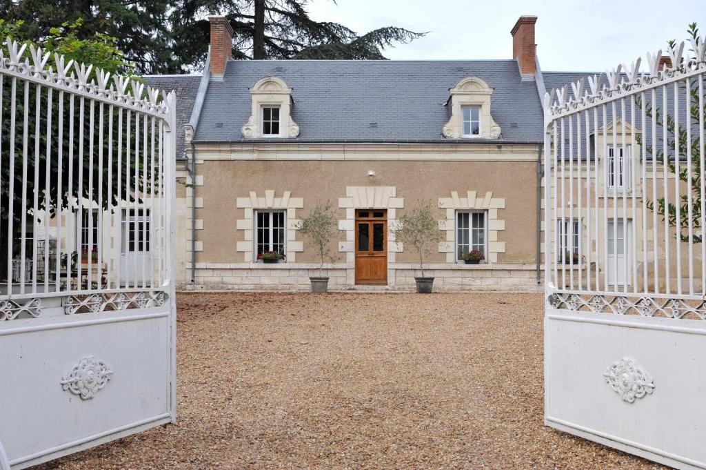 Chambres Et Tables D'Hotes Le Voriou Couddes Buitenkant foto